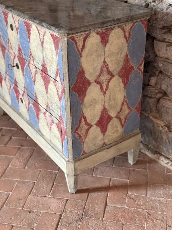 19th century napoleon III chest of drawers enhanced with pretty colorful patterns - immagine 2