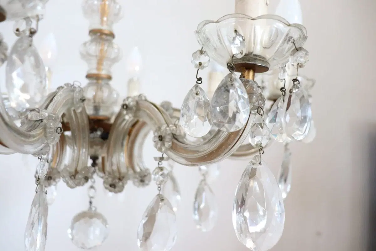 Lampadario antico Maria Teresa in cristallo otto luci Secolo XIX - immagine 7