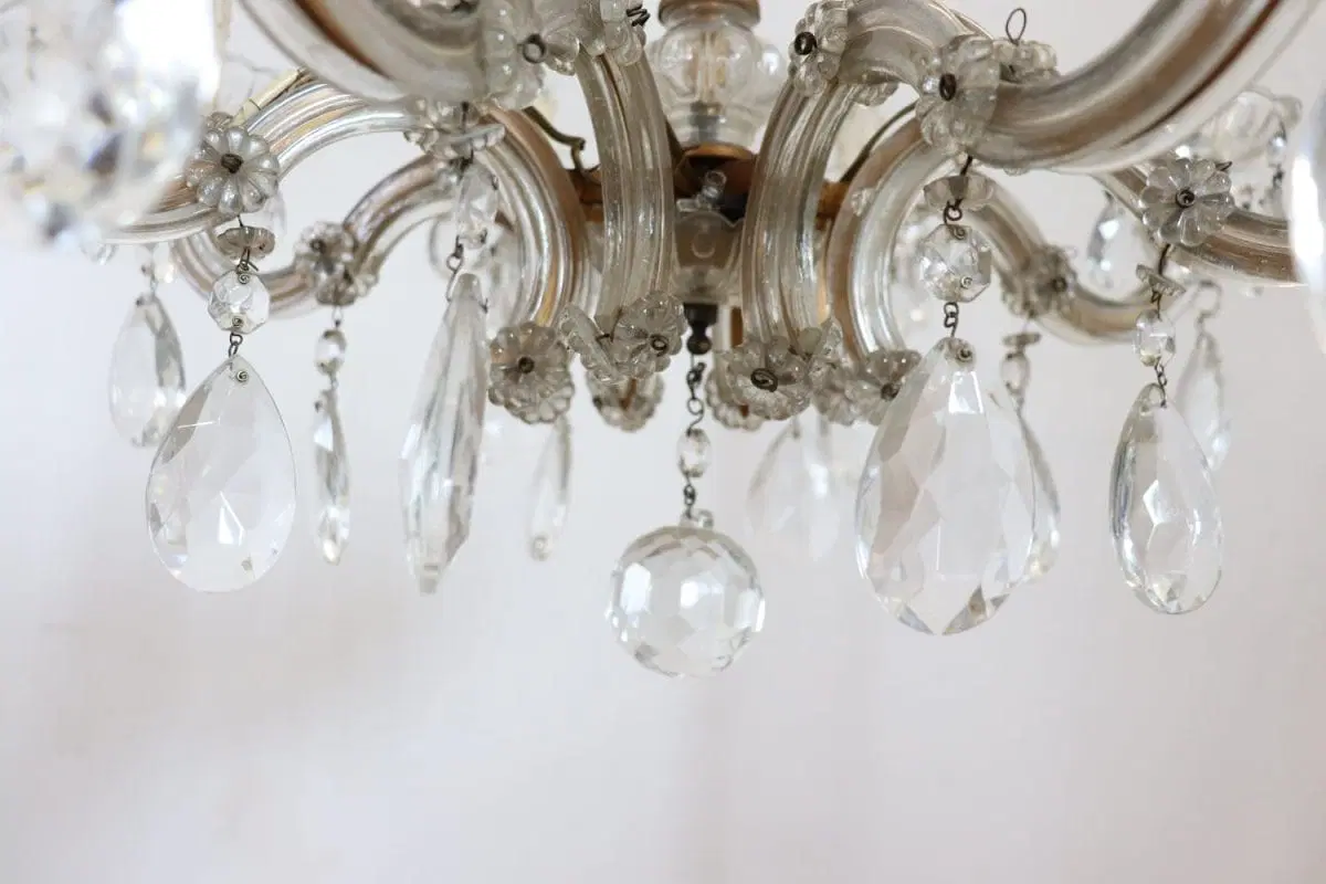 Lampadario antico Maria Teresa in cristallo otto luci Secolo XIX - immagine 8