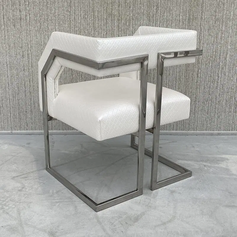 Poltroncina in ecopelle bianca - immagine 5