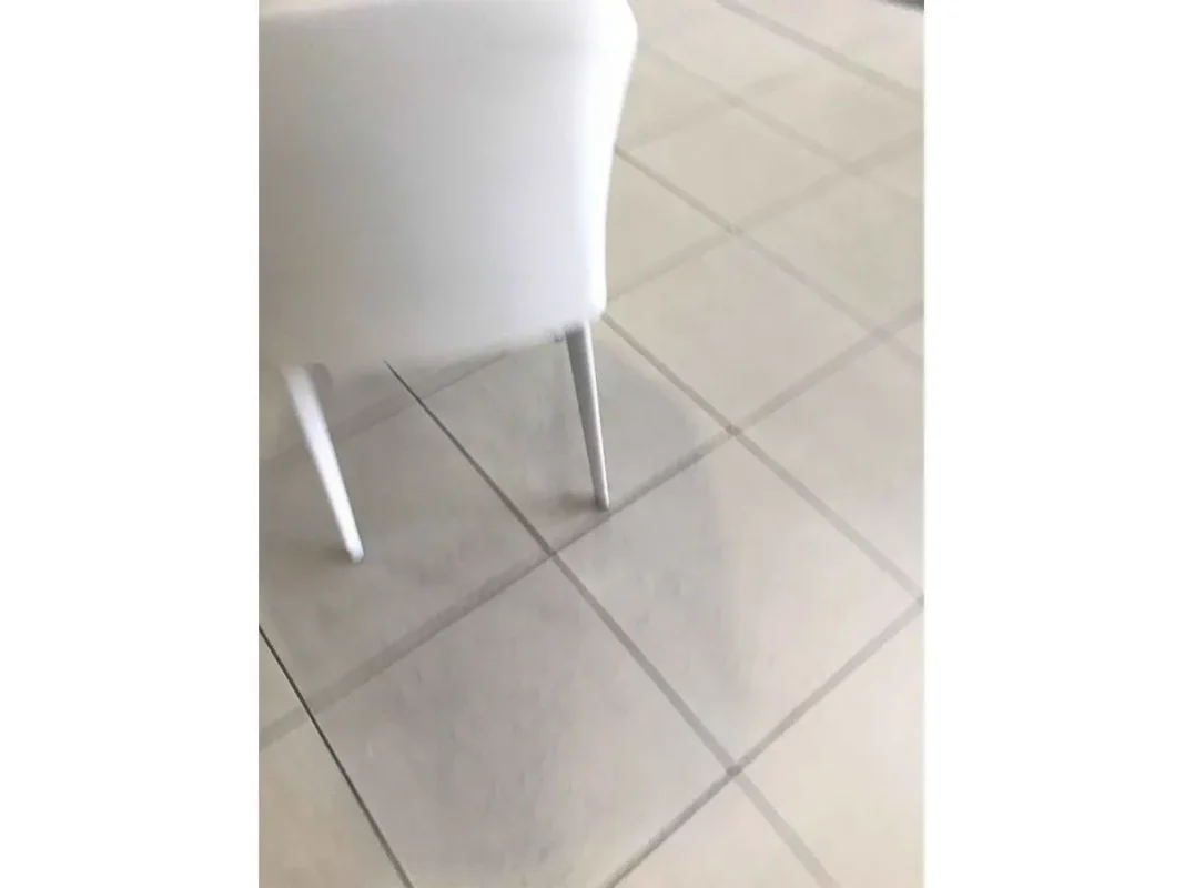 Poltroncina moderna Carmen in ecopelle (bianco) – Riflessi - immagine 7